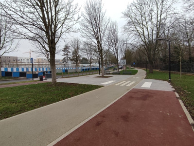 La piste cyclable avenue Sully-Prudhomme à Chatenay et Antony