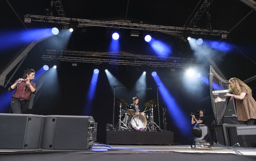 Retour en images sur La D&eacute;fense Jazz Festival 2022. Vingt-trois concerts du 20 au 26 juin sur le parvis de Paris La D&eacute;fense. 