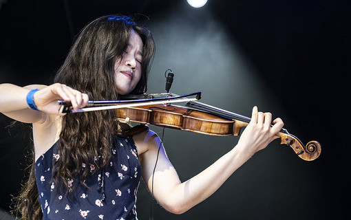 violoniste-Moeun-scène-La-Défense-Jazz-Festival-2024