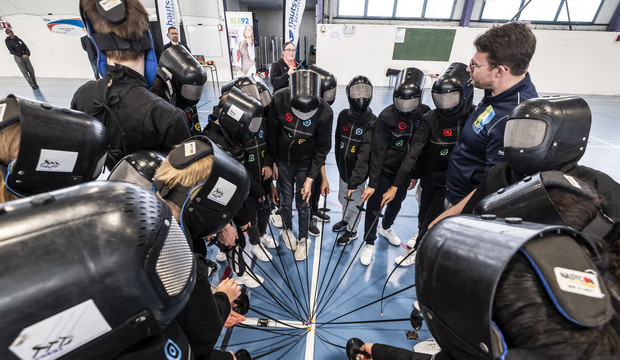 Avec BLR92, des collégiens des Hauts-de-Seine profite chaque année de sessions d'initiation à l'escrime.