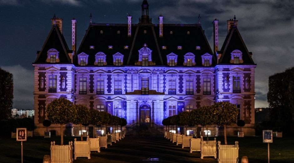 Le Château de Sceaux dans les Hauts-de-Seine aux couleurs de Novembre bleu