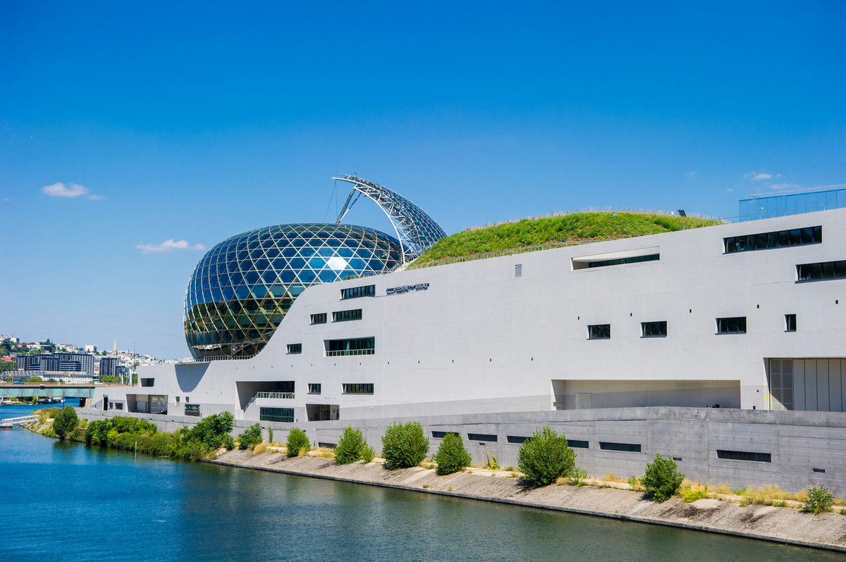 Vue de La Seine Musicale depuis la passerelle
