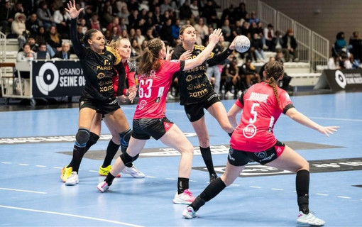 Action des joueuses de Paris 92 face à Brest