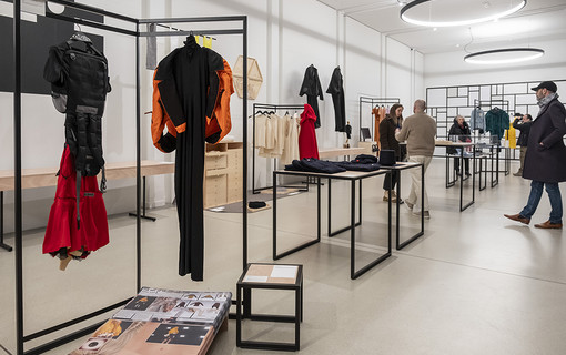 TISSER L AVENIR HABILLER LE CORPS LA NOUVELLE EXPOSITION DU JAD