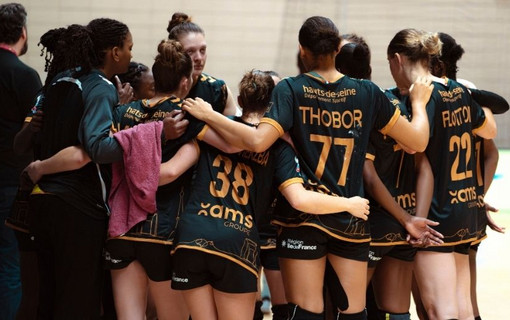 Les joueuses de Paris 92, le club de handball des Hauts-de-Seine Les joueuses de Paris 92, le club de handball des Hauts-de-Seine