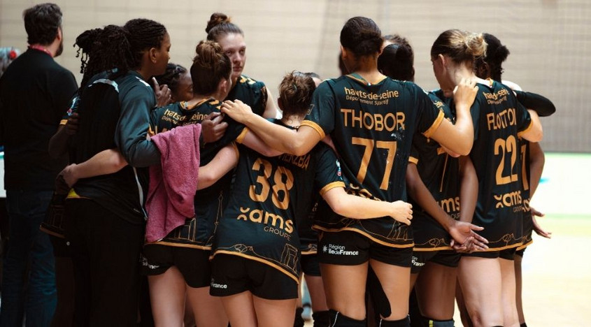 Les joueuses de Paris 92, le club de handball des Hauts-de-Seine Les joueuses de Paris 92, le club de handball des Hauts-de-Seine