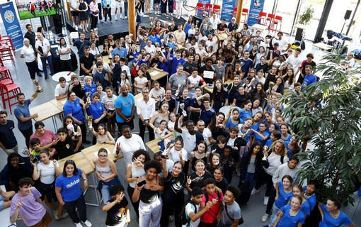 Les 400 élèves, photo de groupe vue de haut
