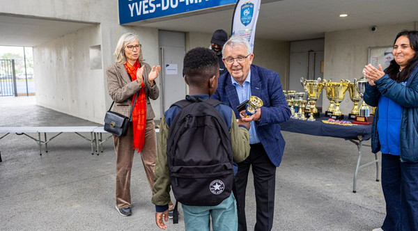 Les &eacute;lus pr&eacute;sents au Troph&eacute;e football adapt&eacute; des Hauts-de-Seine 2026