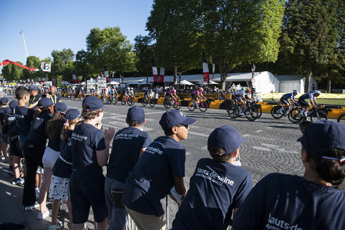 Le Département des HautsdeSeine au départ du Tour Conseil