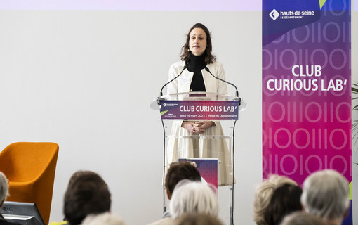 Club Curious Lab
