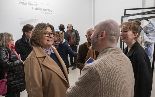 TISSER L AVENIR HABILLER LE CORPS LA NOUVELLE EXPOSITION DU JAD