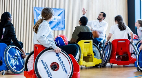 Une journ&eacute;e de sport au f&eacute;minin dan sles Hauts-de-Seine en partenriat avec l'UNSS