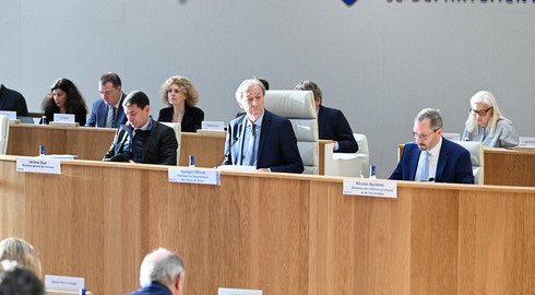 Les conseillers départementaux réunis en séance publique.