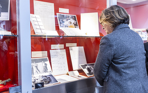 Dans les coulisses des theatres des Hauts-de-Seine la nouvelle exposition presentee aux Archives departementales jusqu au 14 novembre 2025