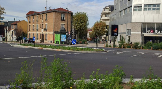 Le rond-point végétalisé de la RD 62 à Montrouge et Bagneux