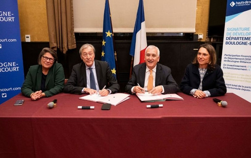 eorges Siffredi et Pierre-Christophe Baguet lors de la signature du contrat
