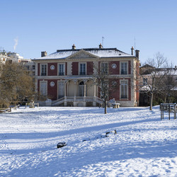 Le parc d&eacute;partemental de la Folie Saint-James &agrave; Neuilly-sur-Seine sous la neige