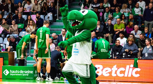 Dunky, la mascotte de Nanterre92, le club de basket des Hauts-de-Seine