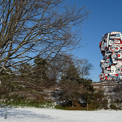 La Tour aux figures de l'Ile-Saint-Germain &agrave; Issy-les-Moulineaux