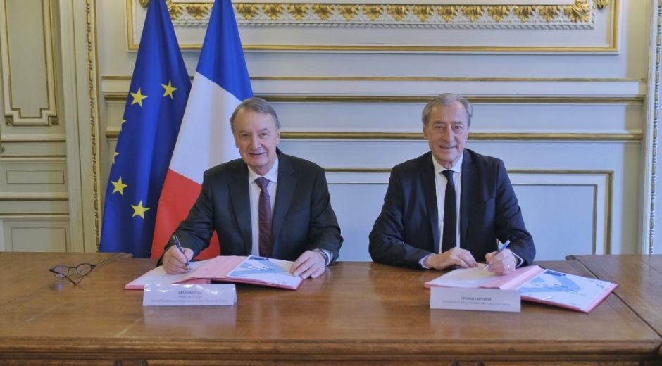 Georges Siffredi, president du D&eacute;partement des Hauts-de-Seine, lors de la signature du contrat de d&eacute;veloppement avec le ville de Clichy-la-Garenne.