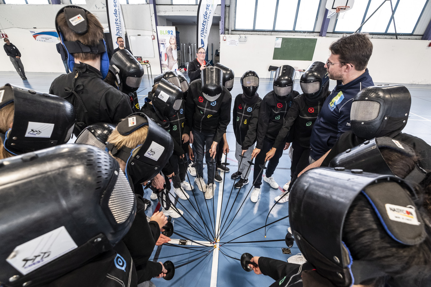 Avec BLR92, des collégiens des Hauts-de-Seine profite chaque année de sessions d'initiation à l'escrime.